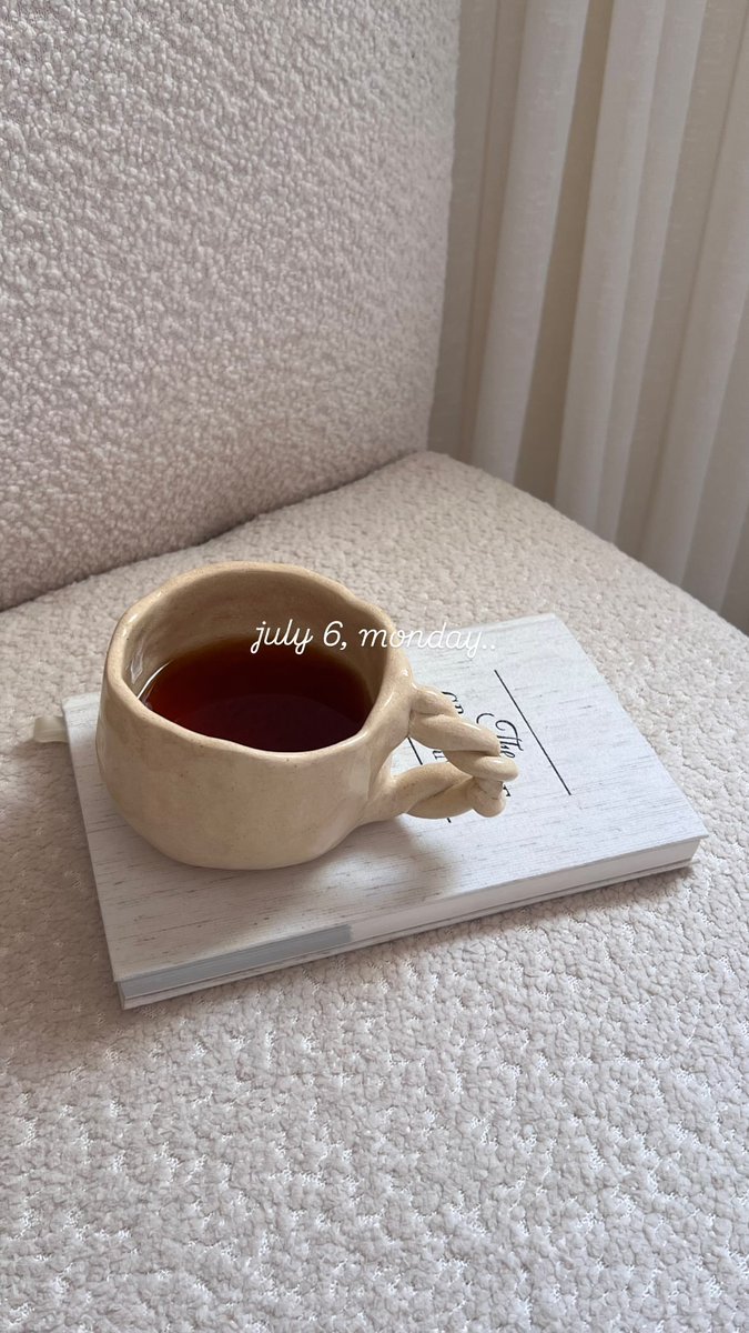ྀི❥ღвиτ мкнྀི❥ღ tweet media