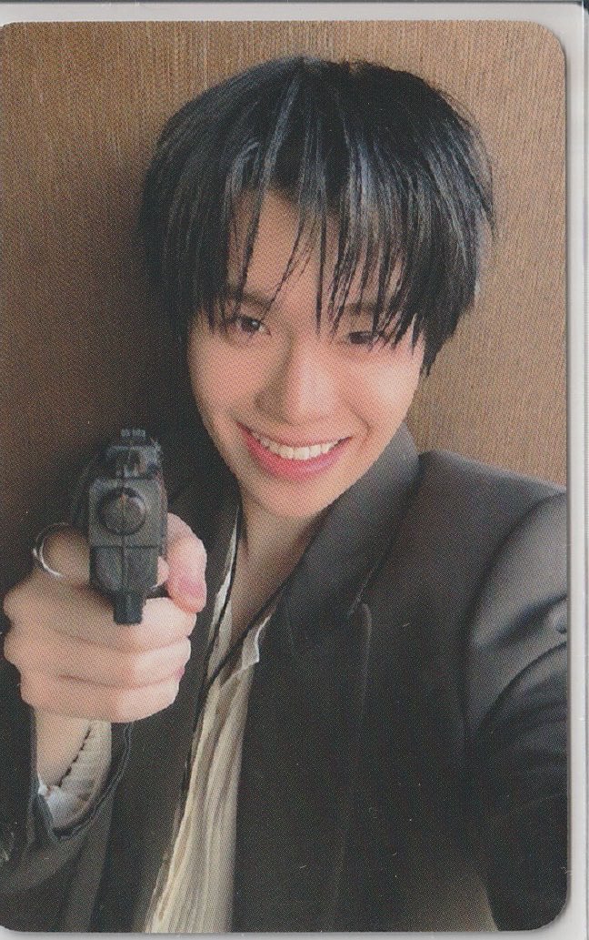 raestae's tweet photo. taerae holding me at gun point https://t.co/qi2Dc7fUg2
