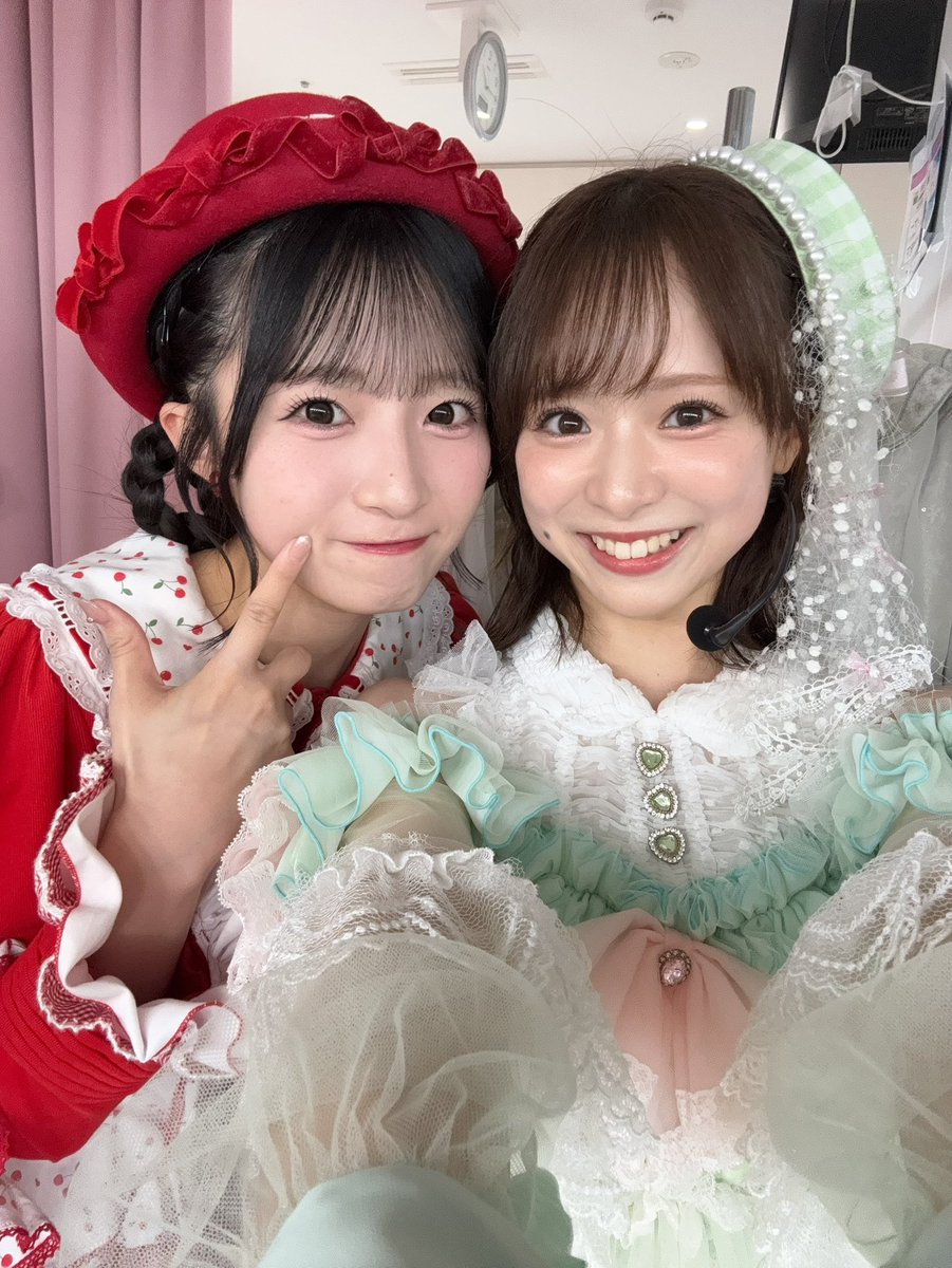 Kuranoo_Narumi_'s tweet photo. ゆなあづのシンクロ🙂‍↕️🍭 https://t.co/TNodGoy95b