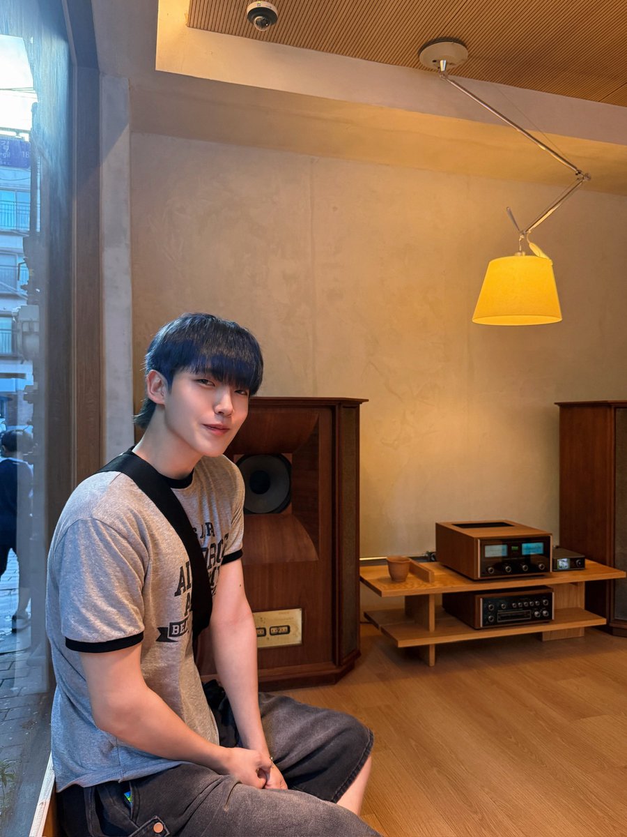 ov_xx_7's tweet photo. #트친소

대구 사는 02년생 하준입니당
오랜만에 트친소 올려봐요 👻
마음 인알 환영 새 트친분들 환영이에요 🙇🏻‍♂️ https://t.co/PqpX5504Fk