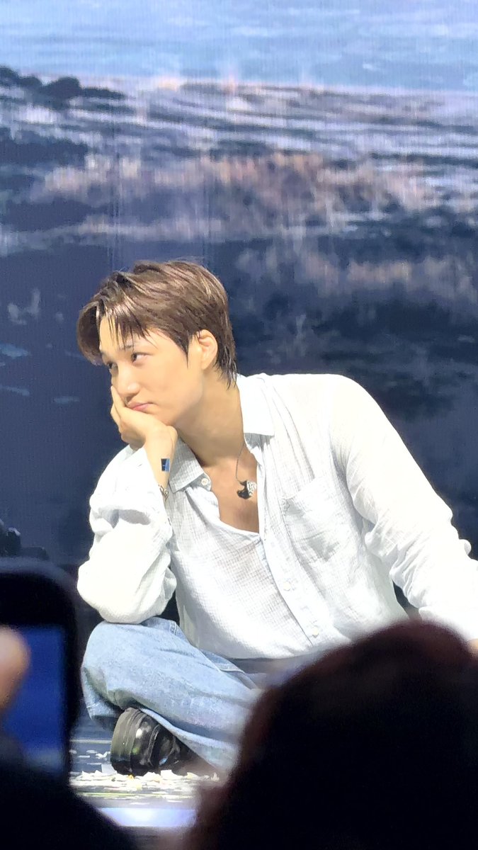 notreallyloey's tweet photo. paawat ka naman sana jongin https://t.co/HeWoeU2BXj