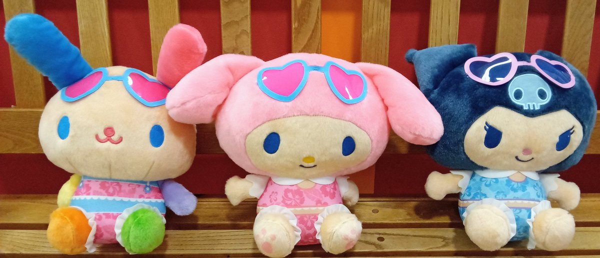 景品入荷情報📢》 サンリオキャラクターズこんがり日焼けBIGぬいぐるみ