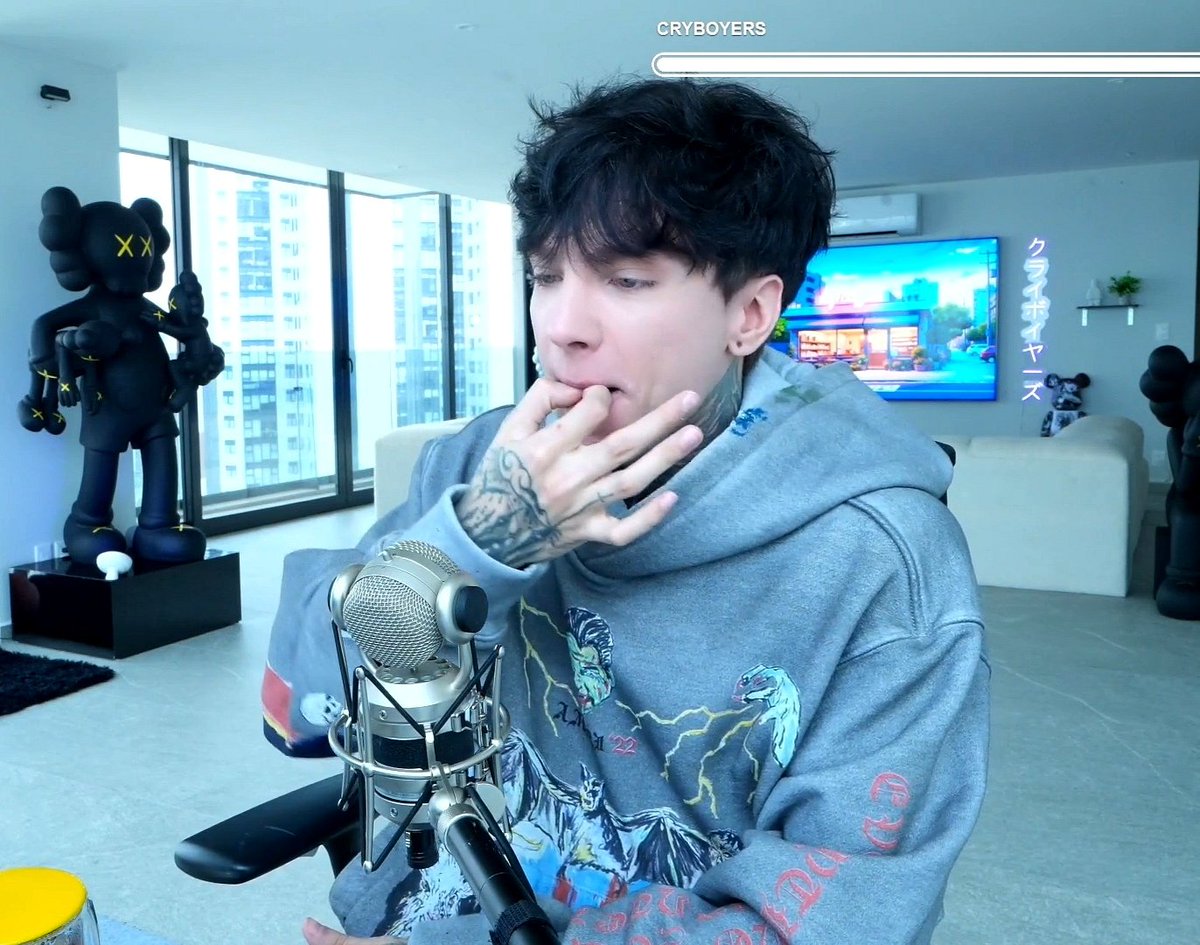 xcryperu's tweet photo. Que lindo stream el de hoy 🥹 te queremos y nos gusta verte disfrutar , soltarte con nosotras y poder charlar como buenos amigos , suerte en lajunta y duerme bien para que no tengas cruda mañana jsjsj 🖤 https://t.co/0P78luhkC4
