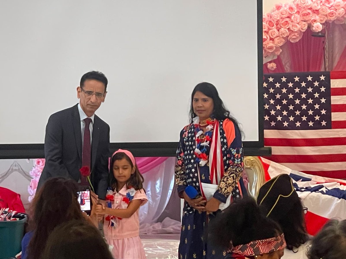 CGILosAngeles's tweet photo. Consul Kulwant Singh attended the 4th of July celebrations organized by the Global Organization of People of Indian Origin #GOPIO.
The event witnessed #cultural participation and engagement by members of the Indian-American community and leaders, and their contribution to strengthening cultural goodwill and India-US friendship.

@MEAIndia @IndianEmbassyUS @IndianDiplomacy @drkjsrini  
@LACity @airnewsalerts @DDNewslive 

#USAIndependenceDay #FourthOfJuly #GOPIO #IndiaUSRelations #IndianAmericanCommunity #SouthernCalifornia #CGILosAngeles