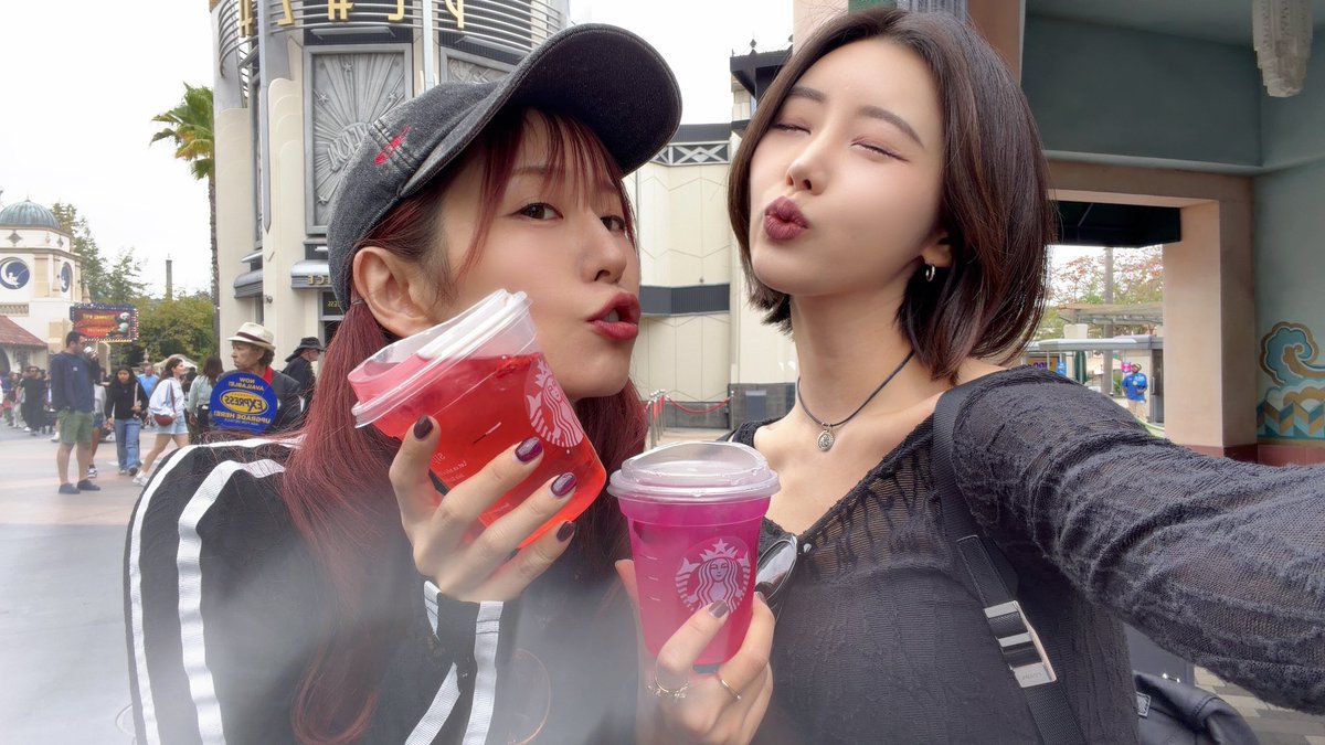 Kanon_Shizaki's tweet photo. We visited Universal Studios Hollywood

So much fun💜🖤 https://t.co/IDfxXGATnX