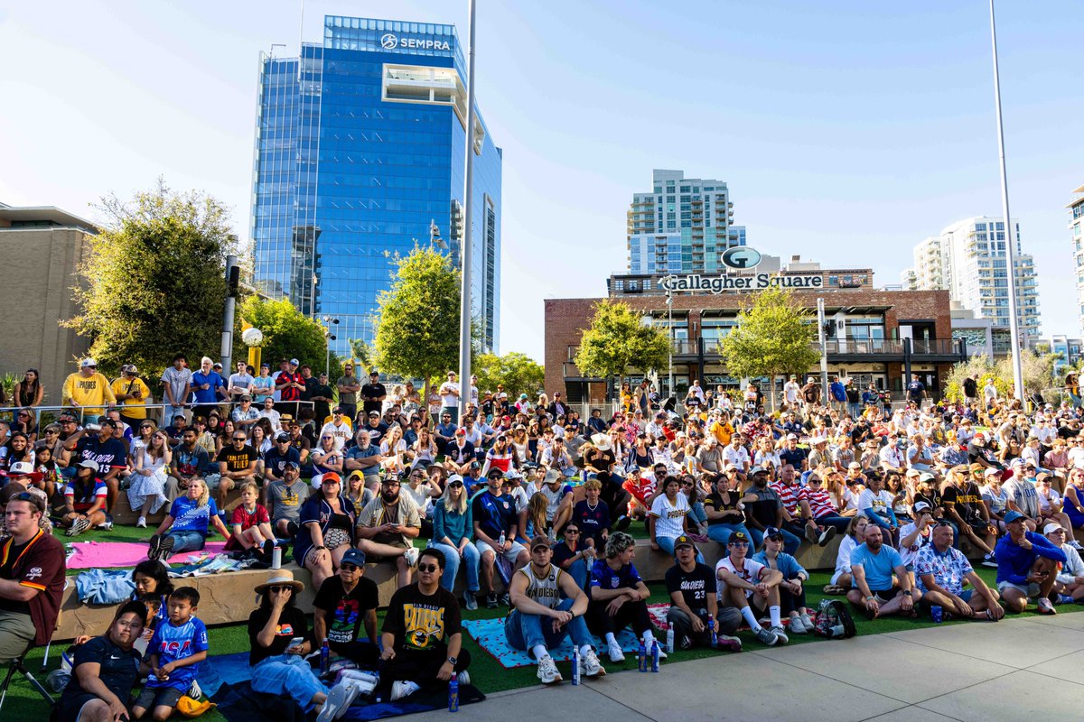 Petco Park tweet media