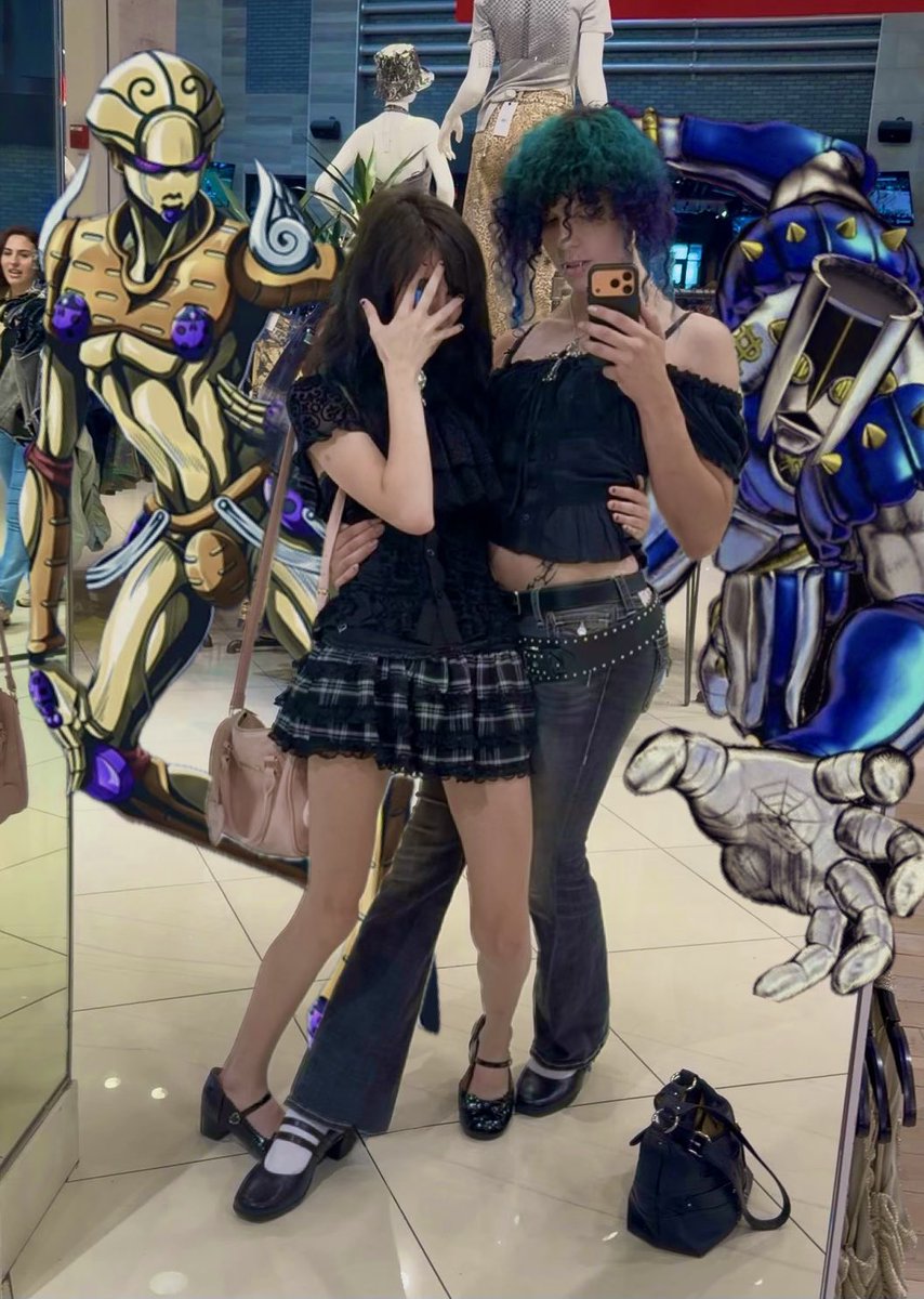 fixxieee's tweet photo. the hand gave me bottom surgery https://t.co/eN0IozHfSu