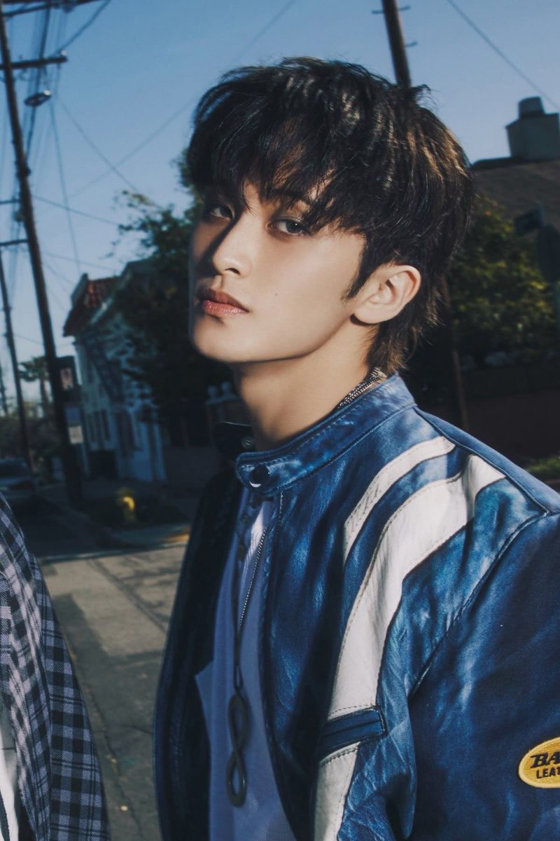 markisminhyung's tweet photo. For Mark Lee,

Thank you for your dedication the last 10 years 🫡 Literally fr if you look at your track record from the past 10 years, you wrote the blueprint on what it actually means to be dedicated. if i had to sum up everything you taught me, it boils down to this:

1. you’re the definition of a powerhouse: debuting in basically every unit, running on zero sleep, and still giving 110% on every single stage? insane. you taught me that talent is cool, but showing up and out-working everyone else is how you actually build a legacy.
2. the versatility goes crazy: going from the bright, youthful energy of dream to the absolute noise and complexity of 127 requires insane range. you proved that you have to be adaptable. you can't just be a one trick pony, you gotta be able to drop into any environment and absolutely eat.
3. you stay humble when you have every right not to be: the industry's absolute ace, sm's favorite child, but you’re still the most polite, down to earth boy who always thanks the staff. you taught me that no matter how successful you get, losing your humility is a total miss. respect is everything.
4. leader of the century: the way you lead dream isn't about being the loudest in the room. it’s about lifting the members up and being their safe space. you showed me that real leadership is about making sure the whole team wins, not just you.

you are proof that consistency builds your foundation, versatility keeps you ahead of the game, and keeping your feet on the ground is how you stay at the top. literally the standard.

Again, thank you Mark lee, you are the best. Love you so much💙🥹🫶🏻✨