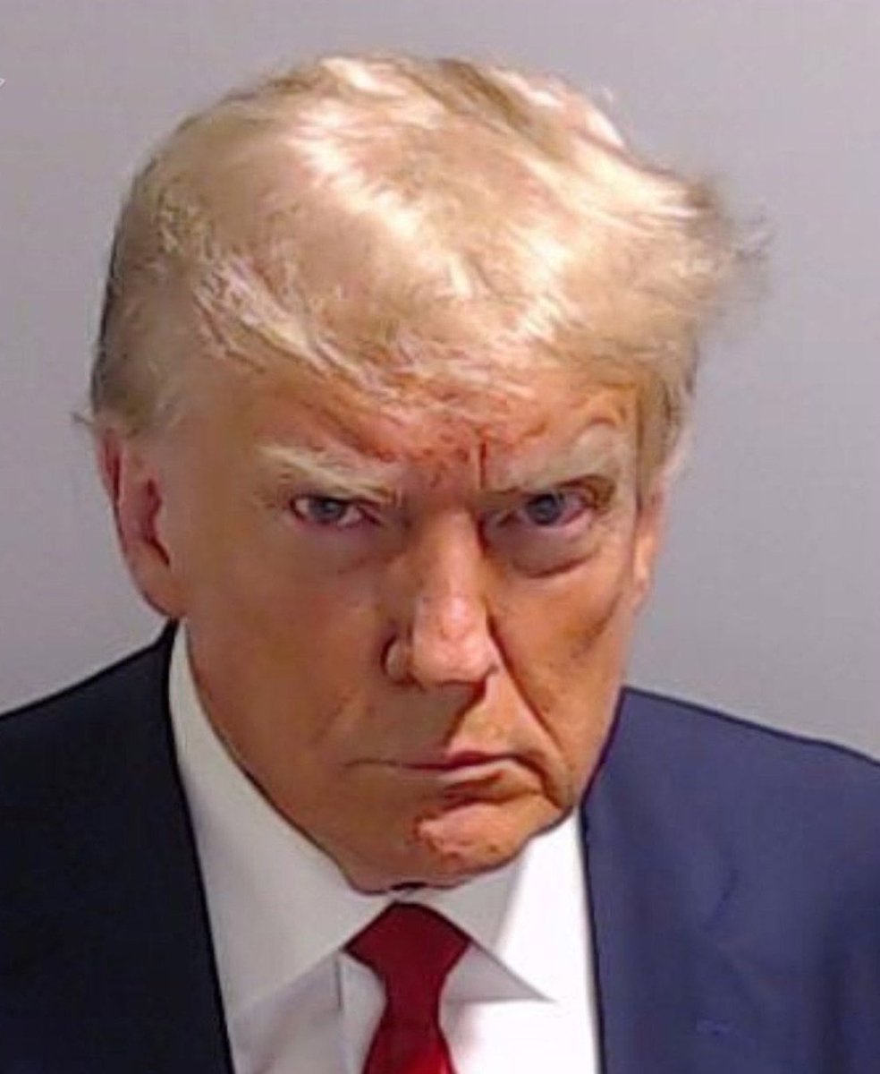 Pesgrau's tweet photo. 🚨ATENÇÃO!

A pedido do Trump, a FIFA acabou de anunciar que vai ter uma repescagem para o Estados Unidos nas oitavas da Copa. https://t.co/hp4oS5KhD9