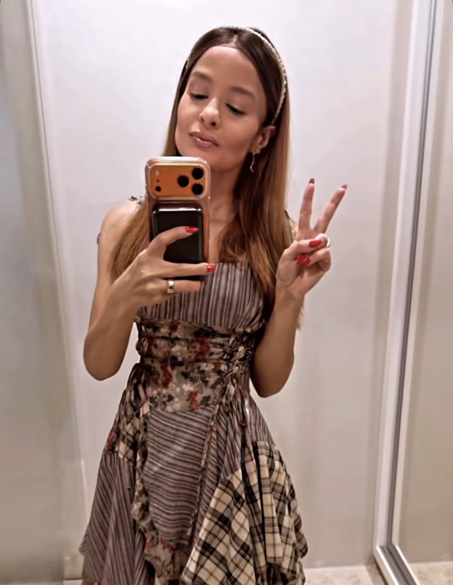 linesmoizesmem's tweet photo. Só hoje eu falei, mais de 50 EU TE AMOS pra ela ♥️ https://t.co/Crs0Ogdhhs
