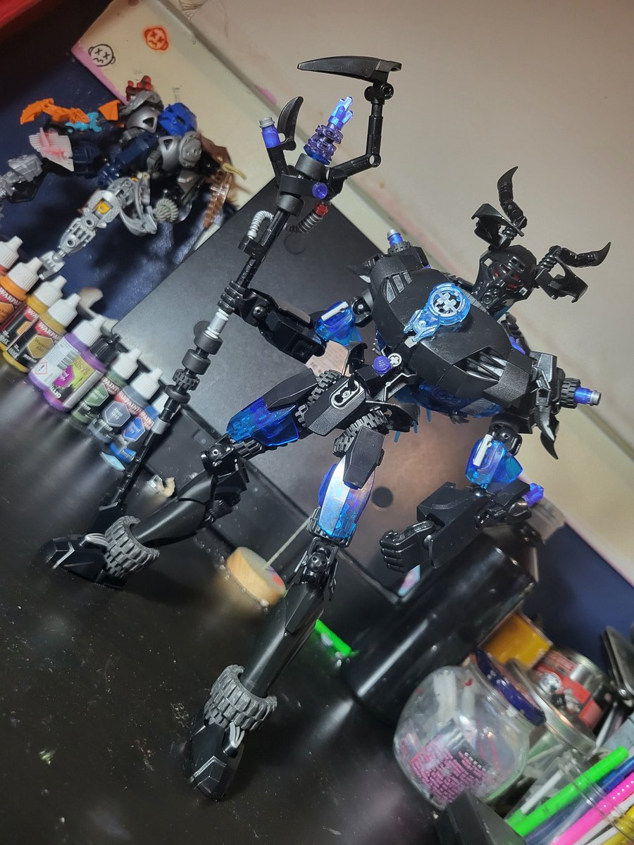 OmegaRedArts1's tweet photo. VON NEBULA 

"I fought beneath others for too long. I was a fool to follow the path they set for me. Now i fight for myself." 

#lego #Herofactory #bionicle #legoherofactory https://t.co/B9cJTvW8rW