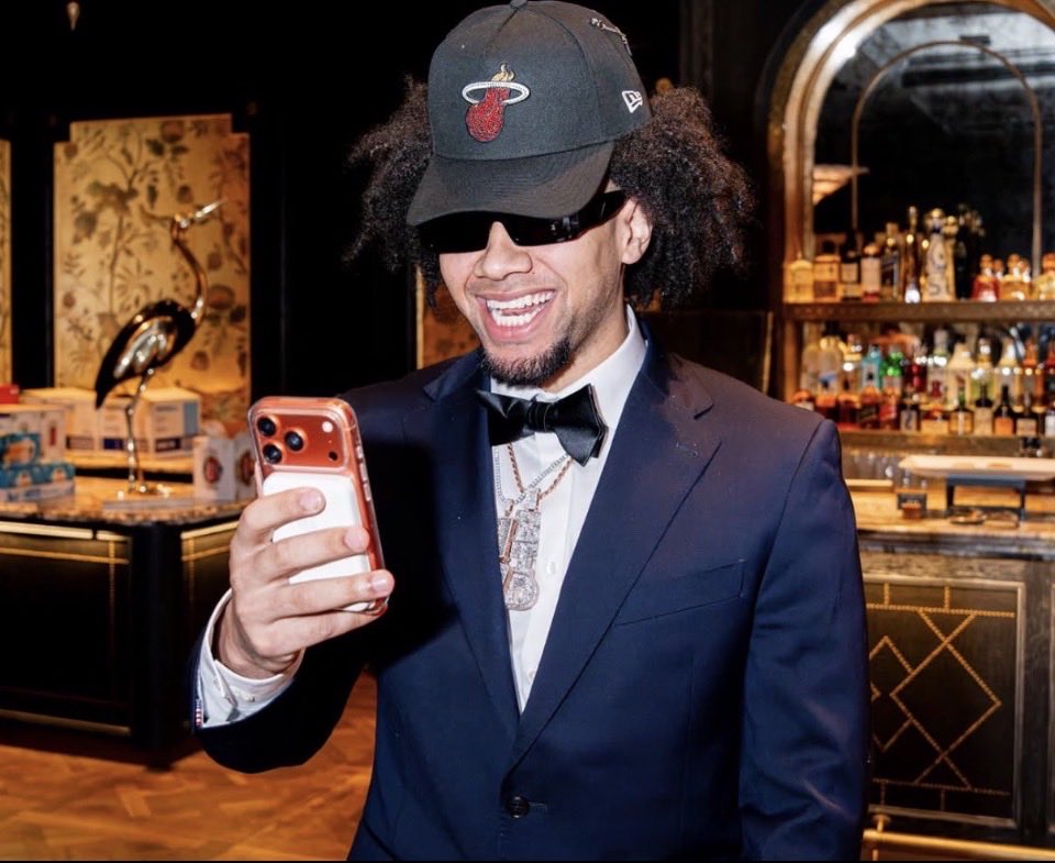 heatculturex's tweet photo. Does Tre Donaldson play next season? https://t.co/0TpR1aDSoP