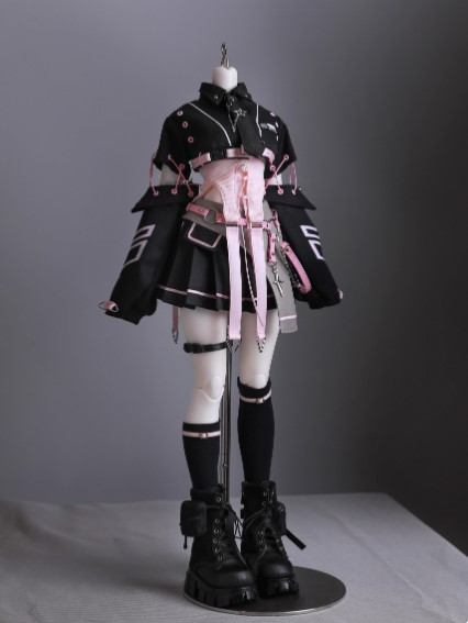 DOLKOSAKA's tweet photo. 【入荷情報/お洋服】
DOLK SELECT より、次元叛逆零域 が入荷しました！

トップス・シャツ・スカート・ストッキング・手袖・ベルト・ネクタイ・腿飾りのセットです✨

カラー：ブラックグリーン  / ブラックピンク /
グレーブルー /ホワイトブルー

40cm対応　各種￥8,300
＃DOLK大阪お洋服 https://t.co/dpvw92BryU
