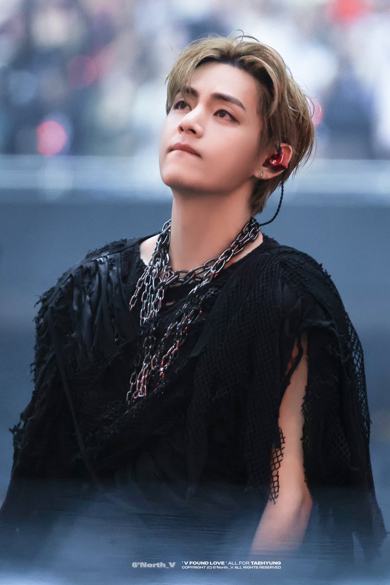 6North_V's tweet photo. 260706
#BTS #방탄소년단 #방탄
#뷔 #김태형 #태형 
#TAEHYUNG #V https://t.co/EskD9EoaEL