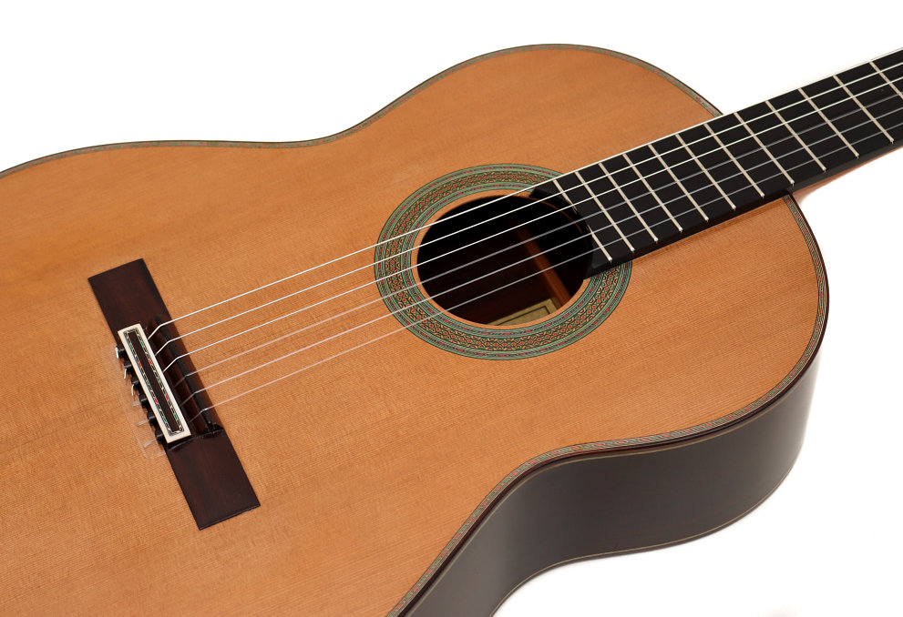 GdeLuthier's tweet photo. Recently arrived, new Paulino Bernabe model 50 cedar 2026, Canadian cedar for the top and Cocobolo for back and sides. Beauty &amp; Balance. Best in class.
More information: https://t.co/wFiQmbSRYk

Play your Dreams !
https://t.co/BbXxmjKisE https://t.co/e5kS8DW3pL