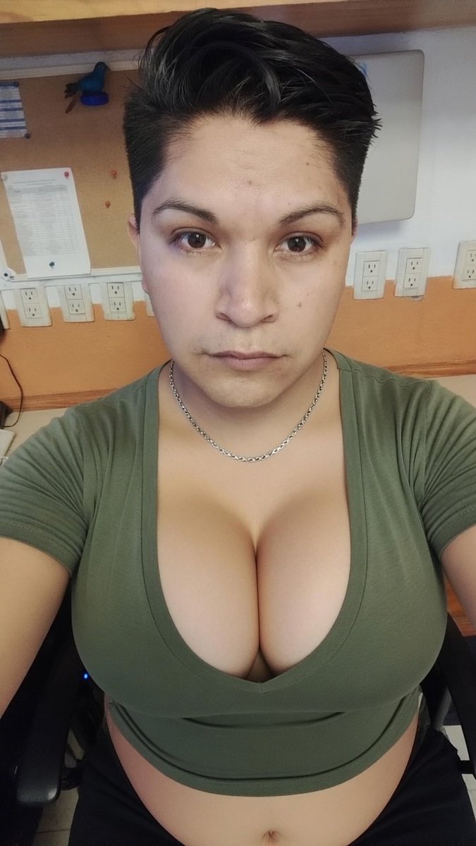 Veronica.lucia29 tweet media