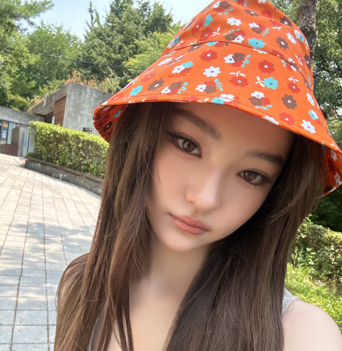 pourlesjolies's tweet photo. Ella https://t.co/7ugUbHVrT0