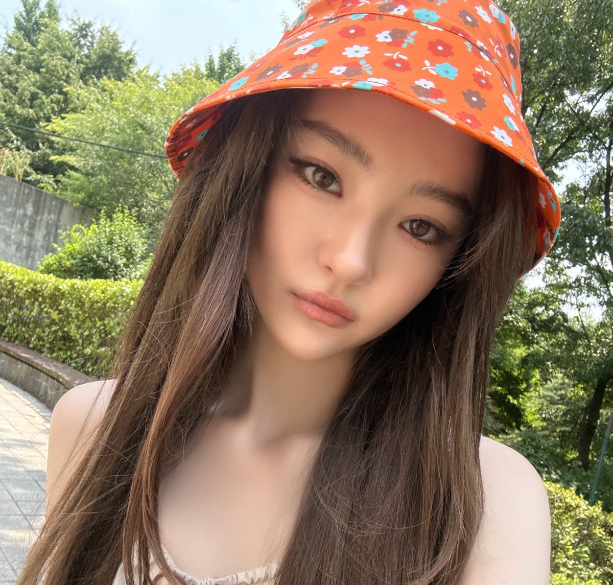 pourlesjolies's tweet photo. Ella https://t.co/7ugUbHVrT0