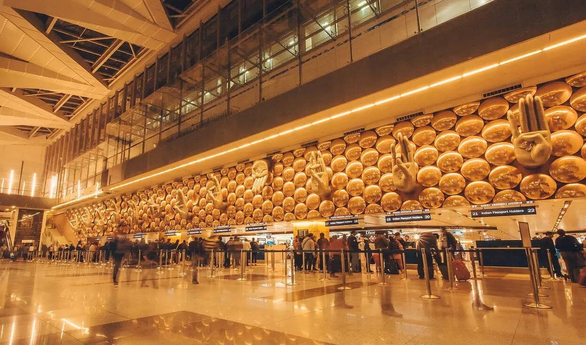 sumitkumar_rps's tweet photo. 🚨 Delhi Airport is set for a major expansion! ✈️🇮🇳

Delhi Airport plans to increase its annual passenger handling capacity by 20%, reaching 12.5 crore (125 million) passengers by 2030.

Another big step toward building world-class aviation infrastructure in India. 🚀

#DelhiAirport #Aviation #India #Infrastructure #Travel