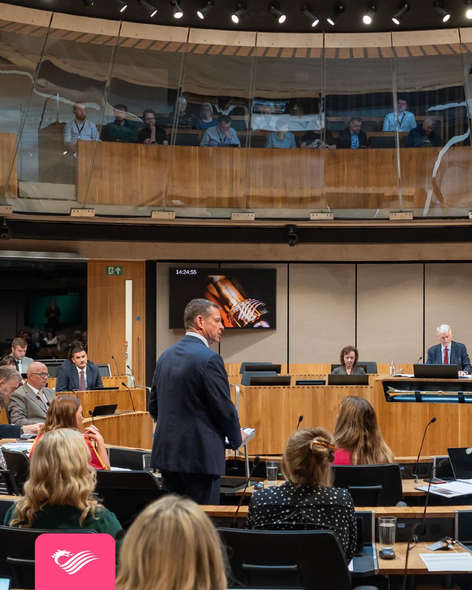 SeneddWales's tweet photo. Today in the Senedd, Members will question the First Minister. 

They will then hear Welsh Government statements on railways, healthcare, and a proposed development agency for the economy. https://t.co/Ozo2MnalUc https://t.co/200ccsZD0B
