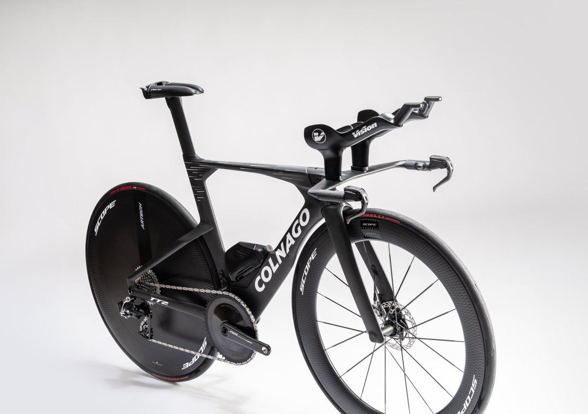 nbscolnago's tweet photo. ツール・ド・フランスで実戦投入され、その実力を証明したCOLNAGO TT2。

その開発思想やエアロダイナミクス、約550gの軽量化を実現した設計などを詳しく解説した「TT2 ホワイトペーパー」を公開しました。

勝つためのテクノロジーを、ぜひご覧ください。

▼詳しくはこちら
https://t.co/eAoSqzoyI6 https://t.co/G5XfCWJqyB