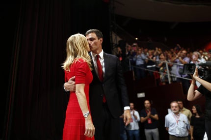 lachunga_chunga's tweet photo. A ver si lo que les jode es que Pedro y Begoña representen el modelo de familia perfecta que defienden?
Divorciad@s, amancebad@s fuera del precepto católico, cornud@s, maltratadores, impagos de pensiones alimenticias, drogadict@s y delincuentes, frente a una familia modélica. https://t.co/wnWgqYBMyK