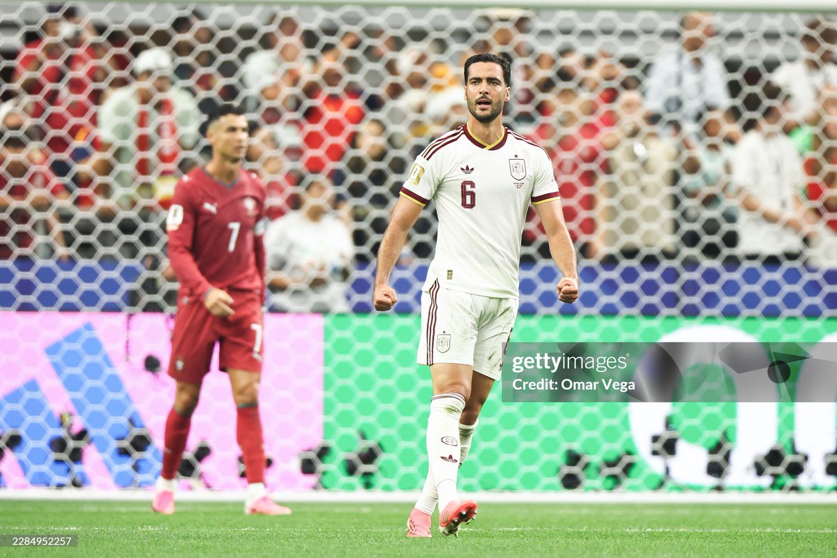 CopaLendas's tweet photo. Mikel Merino, Espanha 🇪🇸.
Portugal 🇵🇹 0 x 1 🇪🇸 Espanha.
Copa do Mundo de 2026, Estados Unidos 🇺🇸/México 🇲🇽/Canadá 🇨🇦.
#merino #españa #worldcup2026 #copa2026 #usa26 #fifa #leyenda #lafuria #laroja #rfef #adidas #spain #dallasstadium #arlington #panini #esp #weare26 https://t.co/ZpBtyCx2KV