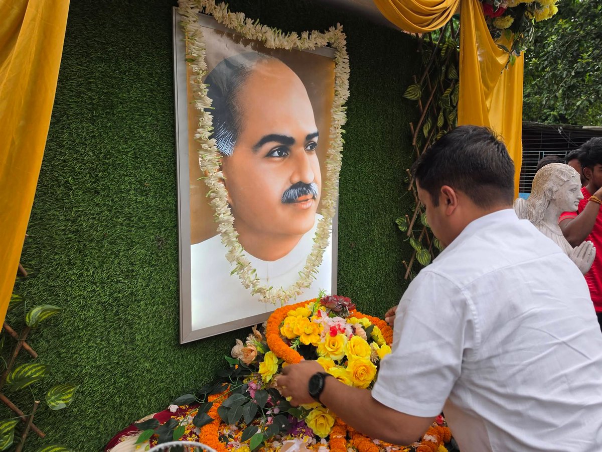 krishnenduBJP's tweet photo. Shyama Prasad Mukherjee's 125th birth anniversary was celebrated in the Bijpur Assembly constituency in the presence of the Bijpur MLA.
@SudiptaDas56522 @SuvenduWB @BJP4Bengal @NitinNabin @SamikBJP @ArjunsinghWB @paulagnimitra1 #125YearsOfDrSPMukherjee https://t.co/all3nFdLxd