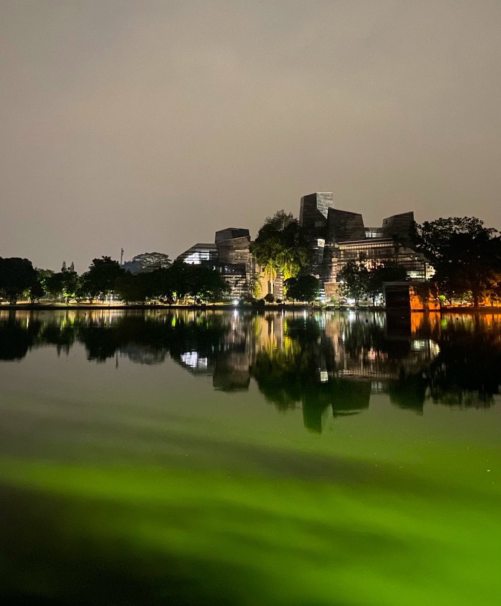AbsenManual's tweet photo. ini Aurora in De Voux https://t.co/4jRd66kDHZ
