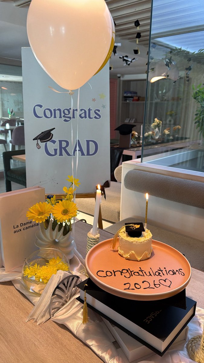WOJODCOMM's tweet photo. قدر الله وتقهويت مع وثيقتي 
 عمومًا هذا هو  السعي✨🎓💛 https://t.co/9m7O2k0jEY