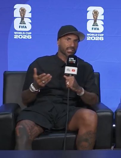 ActuFoot_'s tweet photo. 🚨 RICARDO QUARESMA 🇵🇹 DÉZINGUE LA SÉLECTION PORTUGAISE. 😤👇

« Tout le monde disait que cette équipe était la meilleure de l’histoire du Portugal 🇵🇹, mais en quoi ? QU’ONT-ILS GAGNÉ ? On rentre à la maison, la tête baissée. 😔

Au milieu de terrain, on a de grands joueurs, beaucoup de talent, MAIS ILS ONT ÉTÉ TRÈS TRÈS FAIBLES SUR CE MONDIAL. 🥶

L’attaque pareil et la défense était PERDUE. Je ne peux pas rejeter uniquement la faute sur Martinez, LES JOUEURS N’ONT PAS TOUT DONNÉ. ❌

LE MIEUX, C’EST QUE JE M’ARRÊTE LÀ, SINON JE VAIS DIRE DES CHOSES QUE JE VAIS REGRETTER PLUS TARD. » 😱

🎙️ @LiveModeTV_PT