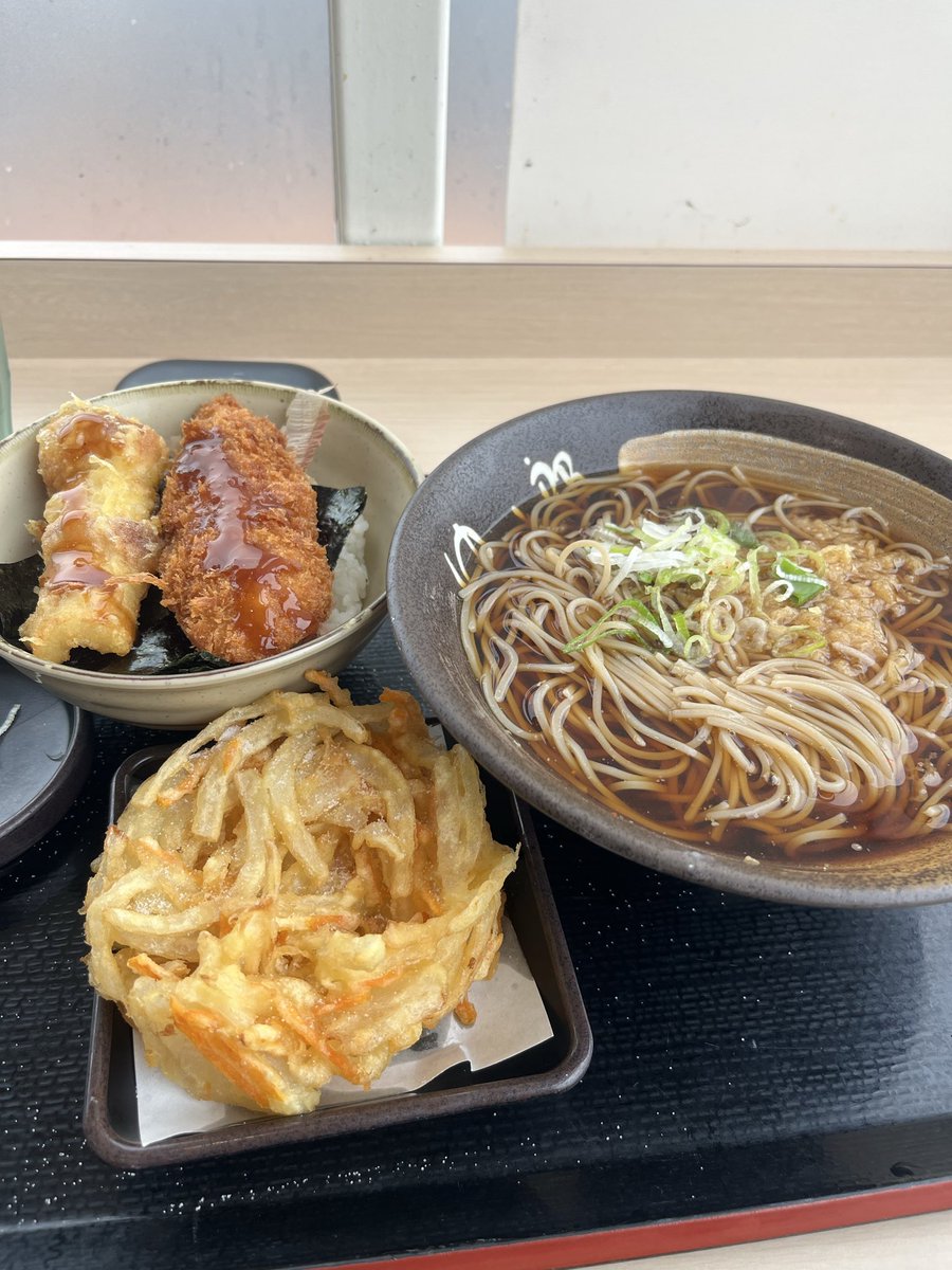 dachan_o's tweet photo. やっとお昼ごはん
お腹減りすぎて茶色🤎 https://t.co/Au9Z2k30vy