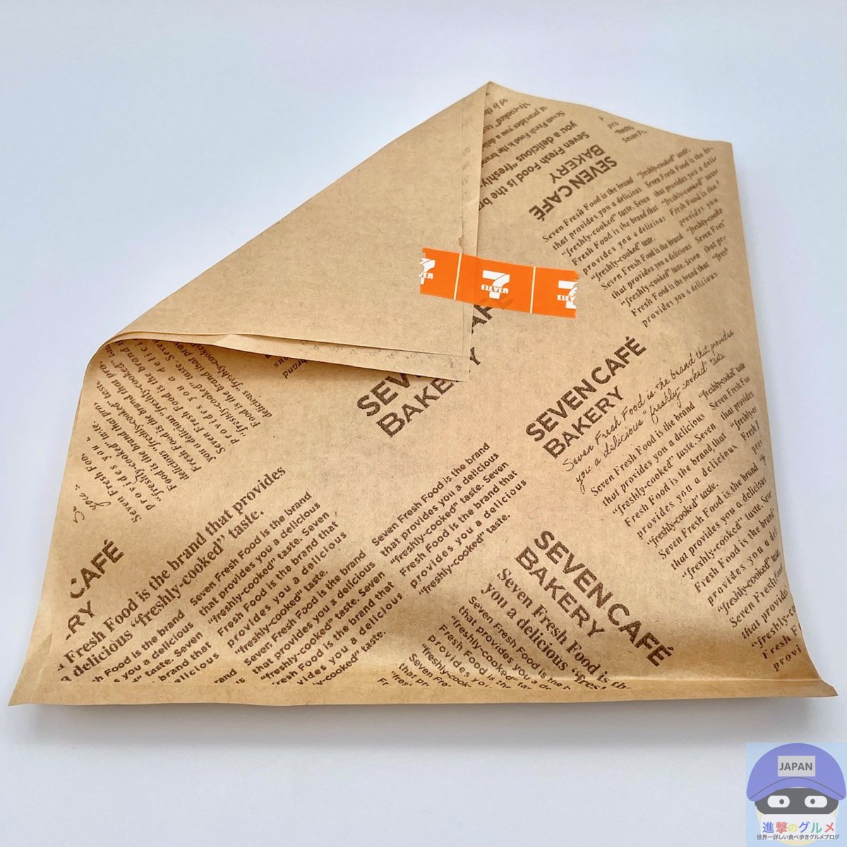 rekishichosadan's tweet photo. 「お店で焼いた メロンパンみたいなチョコクッキー（240円）」
2026年7月7日発売、セブンイレブンの新商品。
店内の専用オーブンで焼き上げて提供する「セブンカフェ ベーカリー」の新作、人気のメロンパンの皮の部分とチョコクッキーを融合させた新感覚クッキーです。
※店舗限定 https://t.co/m4kXLmIwPY