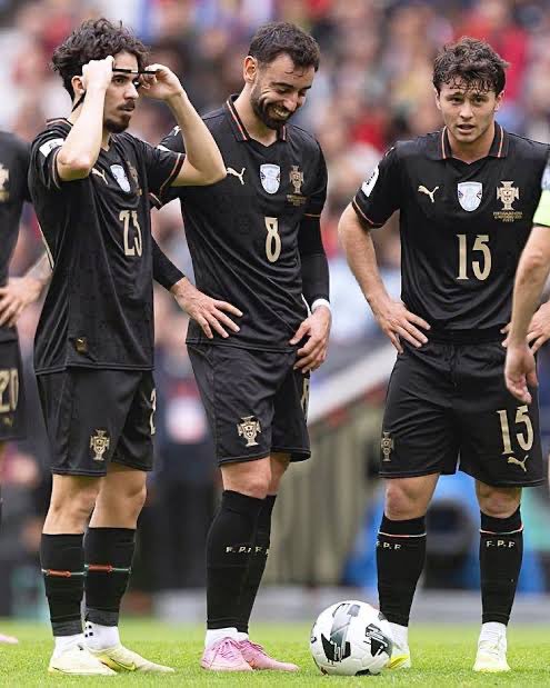 Realiyima's tweet photo. Let's prospond our world cup winning let the guy with R retire first.
They don't know this is the last time they will scale through group stage. https://t.co/dfo9CUPyRB