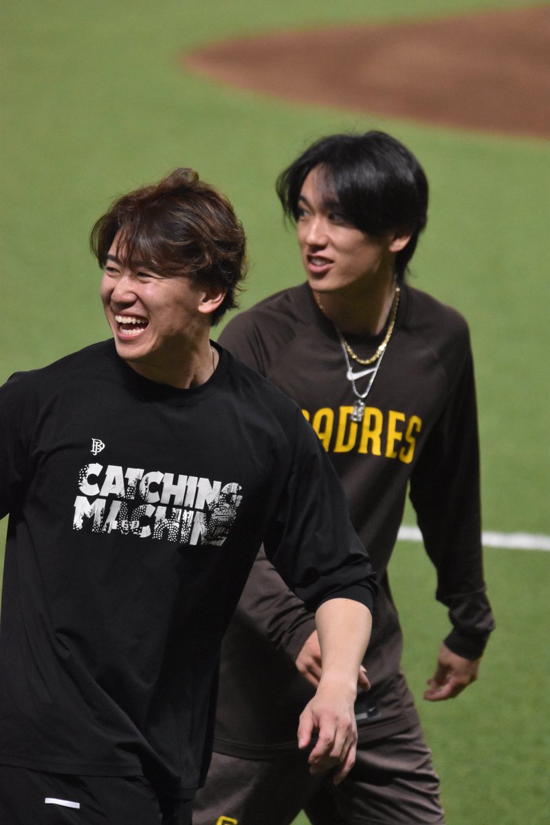 ya___3z's tweet photo. 山岡さんとお話してた木村くんと大津くんにこにこで楽しそうだった🥹 https://t.co/t8ZFgWxQsT