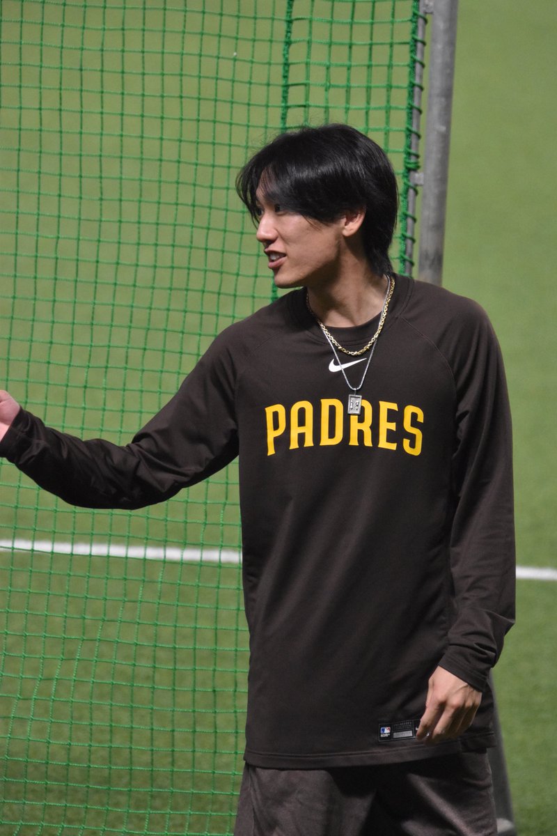 ya___3z's tweet photo. 山岡さんとお話してた木村くんと大津くんにこにこで楽しそうだった🥹 https://t.co/t8ZFgWxQsT