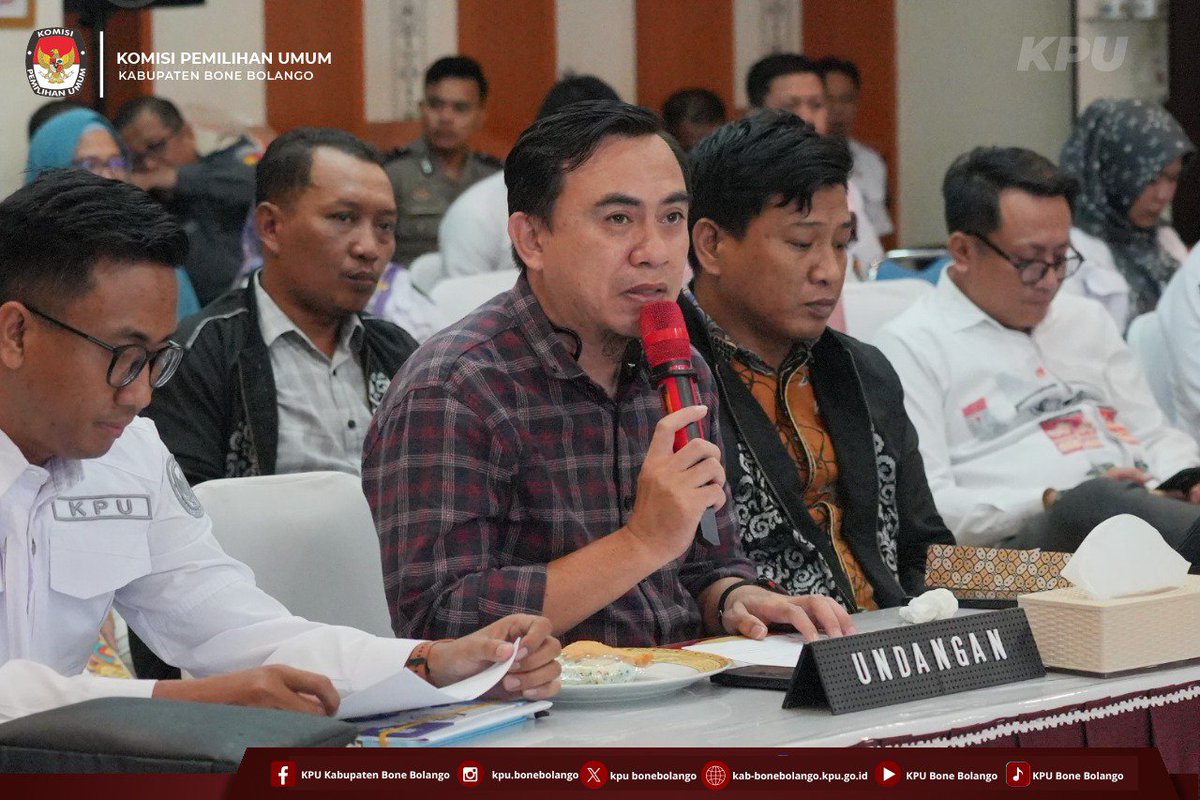 BonebolangoKpu's tweet photo. #TemanPemilih,

Komisi Pemilihan Umum (KPU) Kabupaten Bone Bolango menghadiri Rapat Pleno Terbuka Rekapitulasi Pemutakhiran Data Pemilih Berkelanjutan (PDPB) Semester Pertama Tahun 2026 Tingkat Provinsi Gorontalo di Aula KPU Provinsi Gorontalo, Senin (6/7/2026). https://t.co/l22QEVaRPX