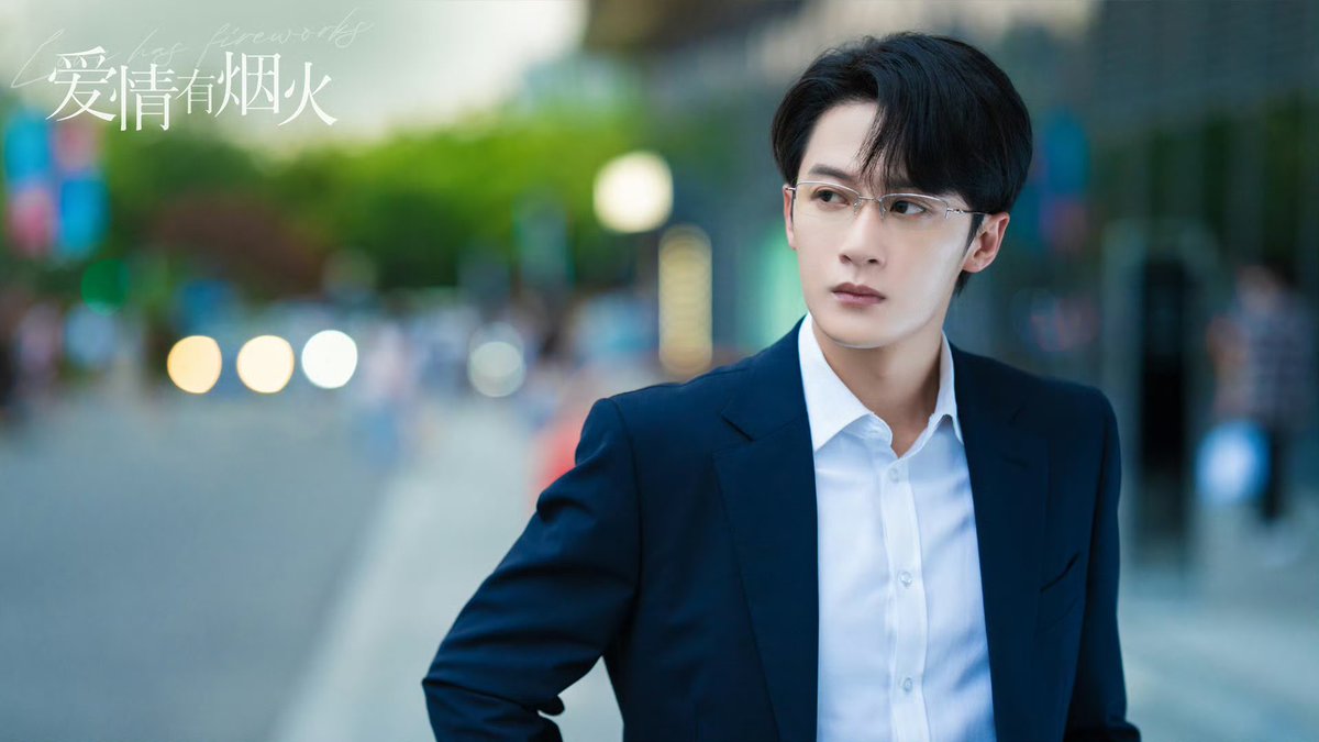 mmybabe's tweet photo. 9/10 พล็อตเดิมๆแต่สนุก ดูเพลินมาก พระเอกเช่าบ้านนางเอกเพราะขายบ้านไปลงทุนทำสตาร์ทอัพ ชีเลยคิดว่าฮีจน แล้วต้องทำงานโปรเจคเดียวกัน ตีกันไปกันมารักกันเฉยย ชีไม่เชื่อว่าเค้ารวย ทั้งๆที่ฮีไม่เคยปิดบัง555555

อี้เฟยติดแอคมาก+เพี้ยนอ่ะ แต่ข้อดีคือดูแลสาวดีสุดๆ ช่วยตลอด ไม่ให้เค้าลำบาก ปากหรือหินไม่รู้ กว่าจะลงเอยกัน slow burn ไม่ไหวว เคมีสองเฟยดีมาก อยากเล่นให้คู่กันอีกจัง ฉู่หรันสวยทะลุจอ ถานเกอหล่อมาก ชั้นแพ้ แต่เรื่องนี้ฮีเล่นรั่วจัดๆๆ
#เมื่อรักส่องประกาย #LoveHasFireworks