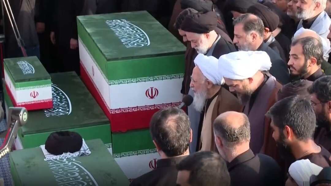 maahditorabi's tweet photo. اللهم انه نزل مجاهدا موحدا
اللهم اللهم اللهم انه نزل عندک شهیدا
اللهم انه نزل عندک قتیلا للاسلام قتیلا لامه مسلما
آیت‌الله جوادی آملی نه تنها به خیر وخوبی رهبر شهید شهادت داد، بلکه اون رومجاهدِ موحدِ شهیدِ در راه اسلام و مسلمین
در نزد خدا  مدح کرد https://t.co/c7n5dwdAOH