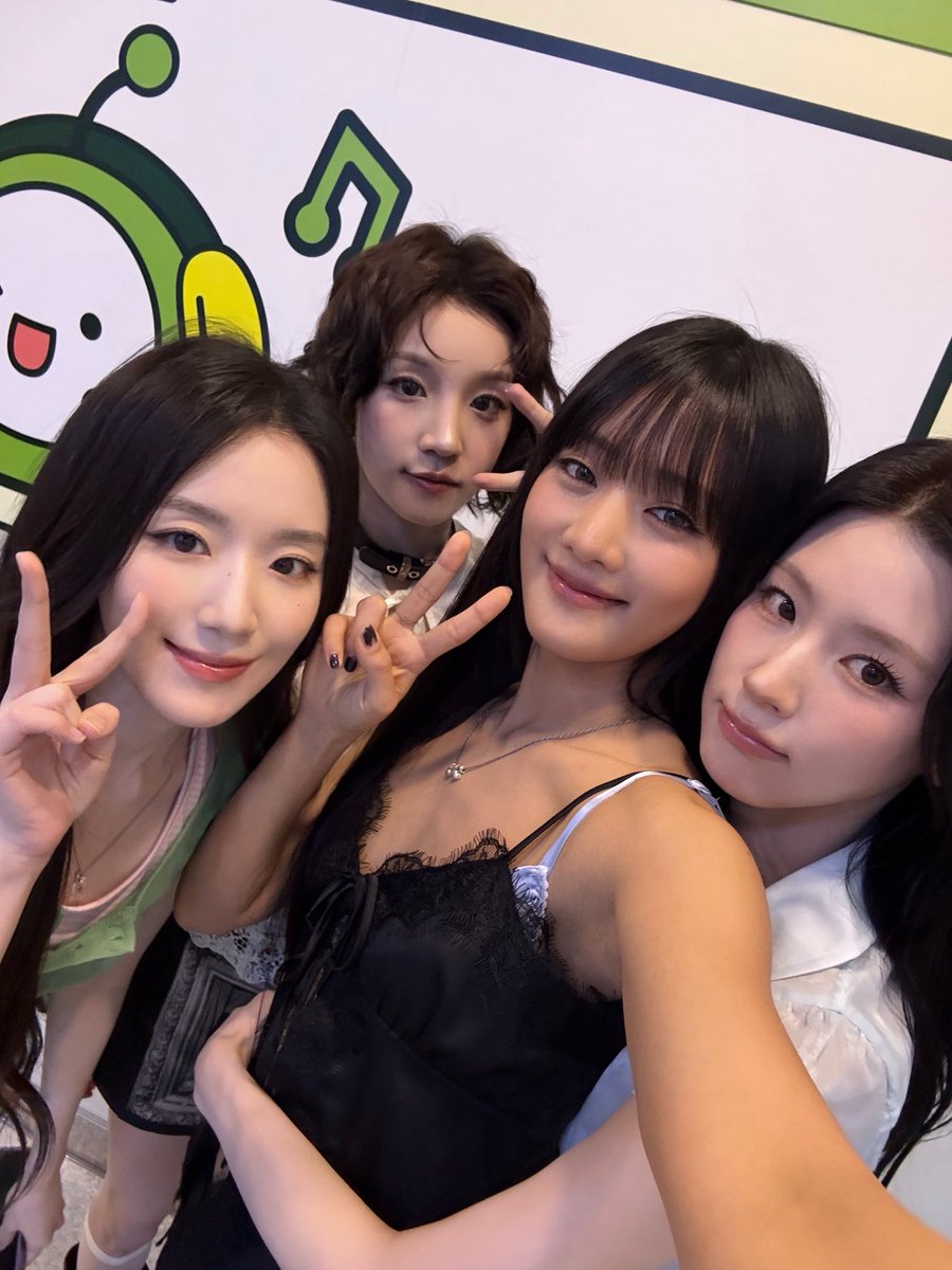 official_i_dle's tweet photo. [📸] 260707 @ #폴킴의가요광장

#아이들 #idle https://t.co/iI3pDSneW4