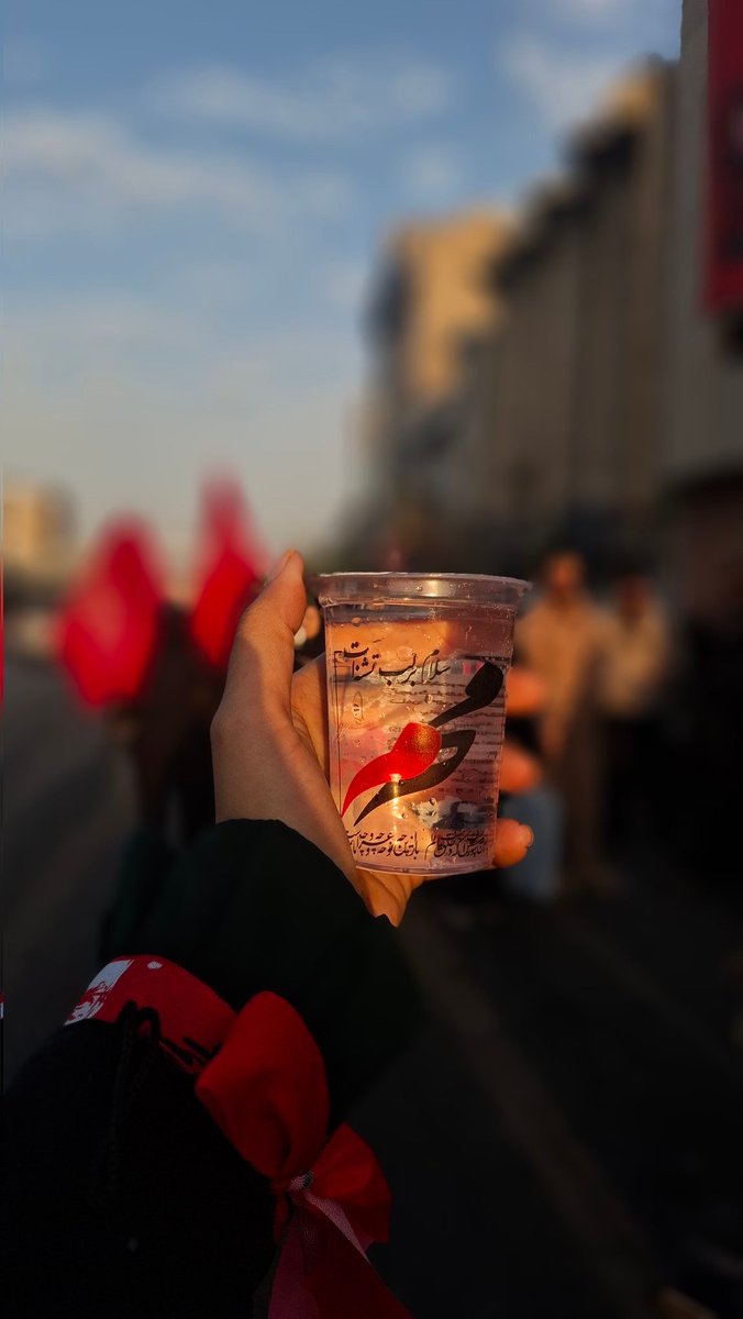 shifteye__sarve's tweet photo. سلام بر لب تشنه ات 🥲💔
#وداع_علویان
#باید_برخاست https://t.co/xHPEWtGLfi