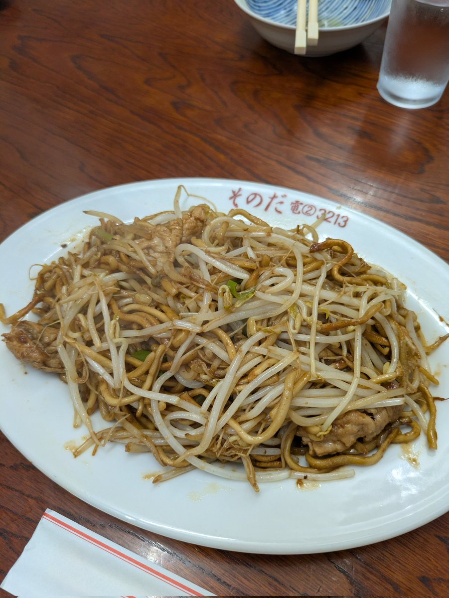 legrandbleu13's tweet photo. 年に1回の後輩達とのツーリング旅行！！
今回は日田市でした。
進撃の巨人ミュージアムには入らなかった。😂
だって、読んだことないもん。 https://t.co/2ckRkYRqfd