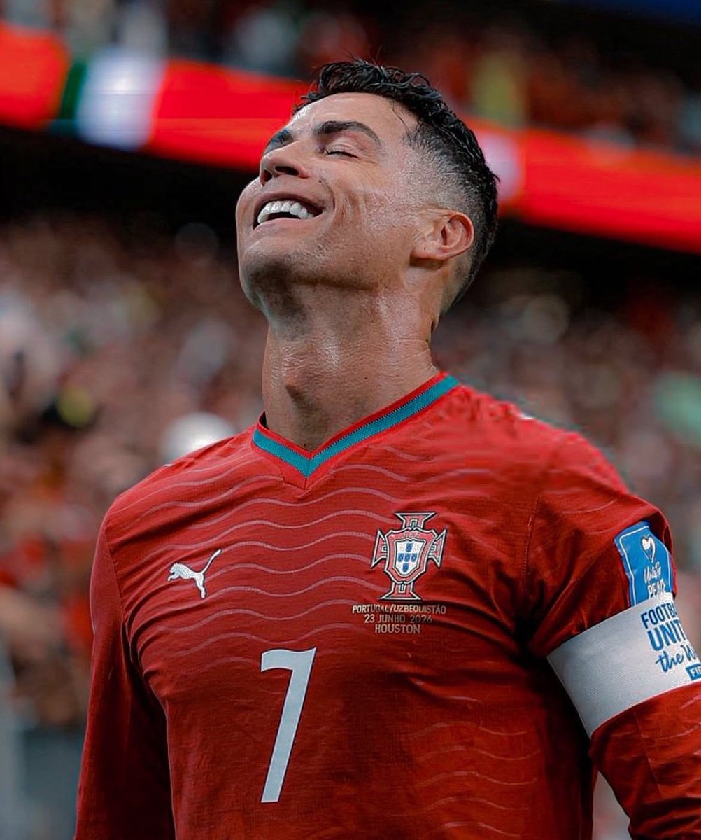 kephasjoe's tweet photo. 🚨🗣️ 🇺🇸 DONALD TRUMP:

“CRISTIANO RONALDO IS THE GREATEST PLAYER I HAVE EVER MET IN MY LIFE.” ⚽🐐 https://t.co/W5veC8I4wa