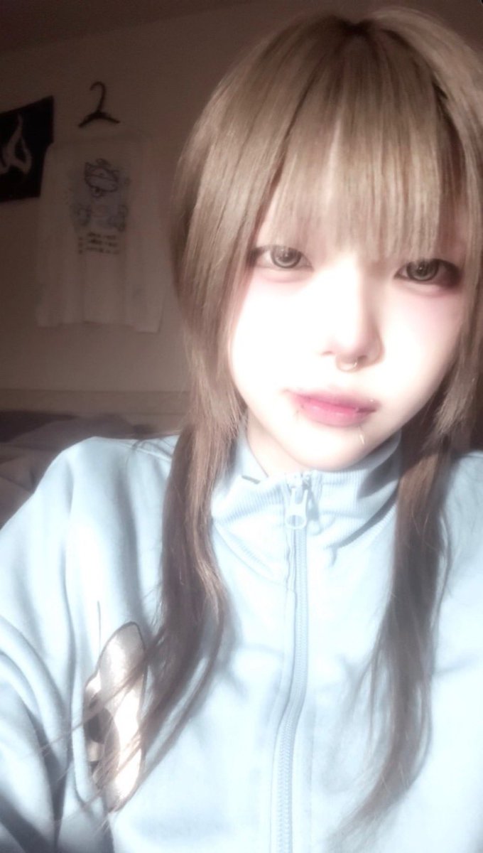 dollboxst's tweet photo. 🎀 メイド紹介：るにゃ 🎀
• なまえ：るにゃ
• 好きなこと：ゲーム🎮、落書き🖍️
• ひとこと：箱の中でまってるね

#メイドカフェ #中洲 #コンカフェ https://t.co/KNtE0MCHhV
