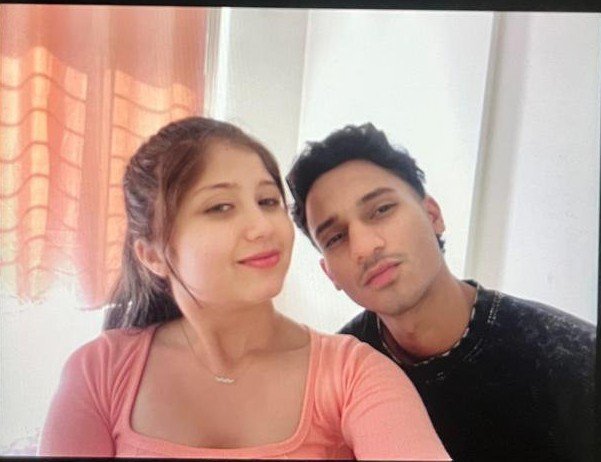 venom1s's tweet photo. These images of Sejal Pawar are going viral on social media.

She dated Prithvi Shaw.

Many are saying she also dated another cricketer and a few other people.

When you normalize casual relationships, many girls will use it to earn money and fame.

In the end, it's her choice. https://t.co/1r06IMbdru