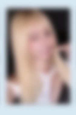 sunloverhuh's tweet photo. A Yunjin pc I wouldn’t mind spending a fortune on https://t.co/Aui1eBcpOK