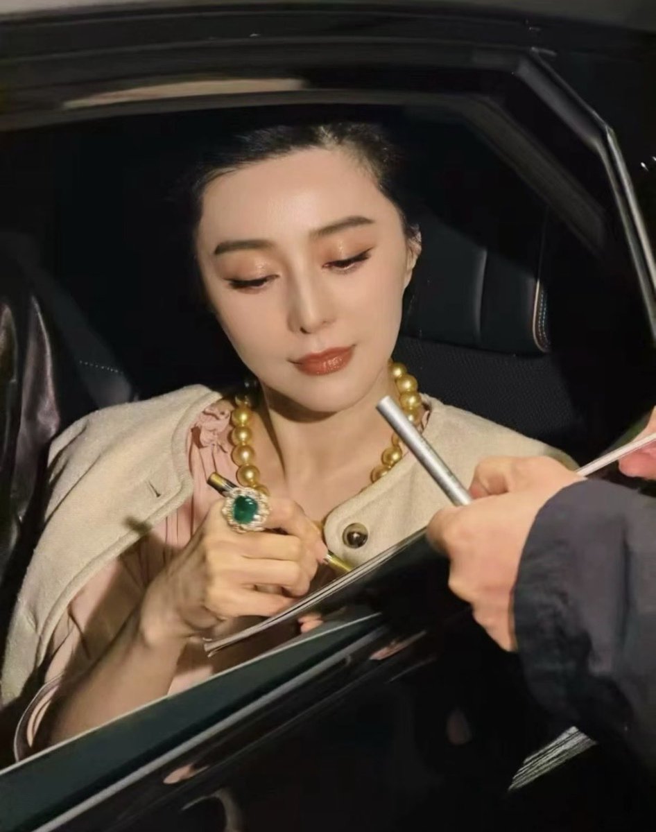 doris_dan56850's tweet photo. 想知道这么高品质的珠宝要多少💰 https://t.co/U5oY90RALn