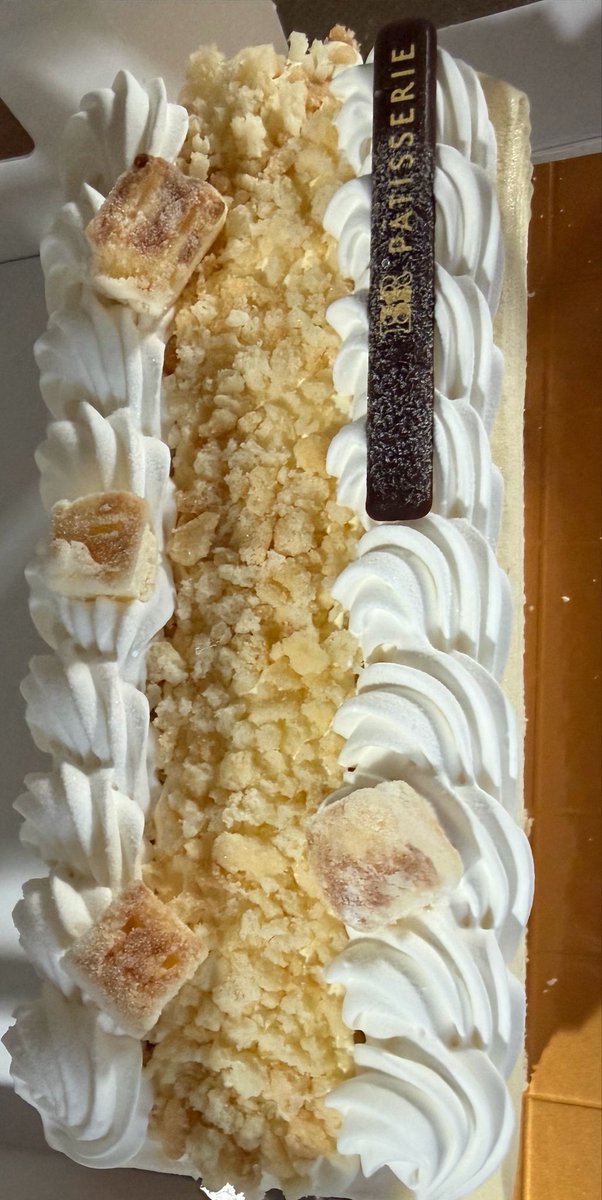 46ama9469's tweet photo. 次男から31にいきませんか？と誘われ
封筒に沢山の500円玉と100円玉を持参しててね、、「結婚記念日だから買ってあげます」「高いの買えないけど💦」とアイスケーキ買ってくれた😭😭😭😭2500円。1週間のお小遣いは3000円なのに。ありがとうね。ありがとう。 https://t.co/gjx2anUME5
