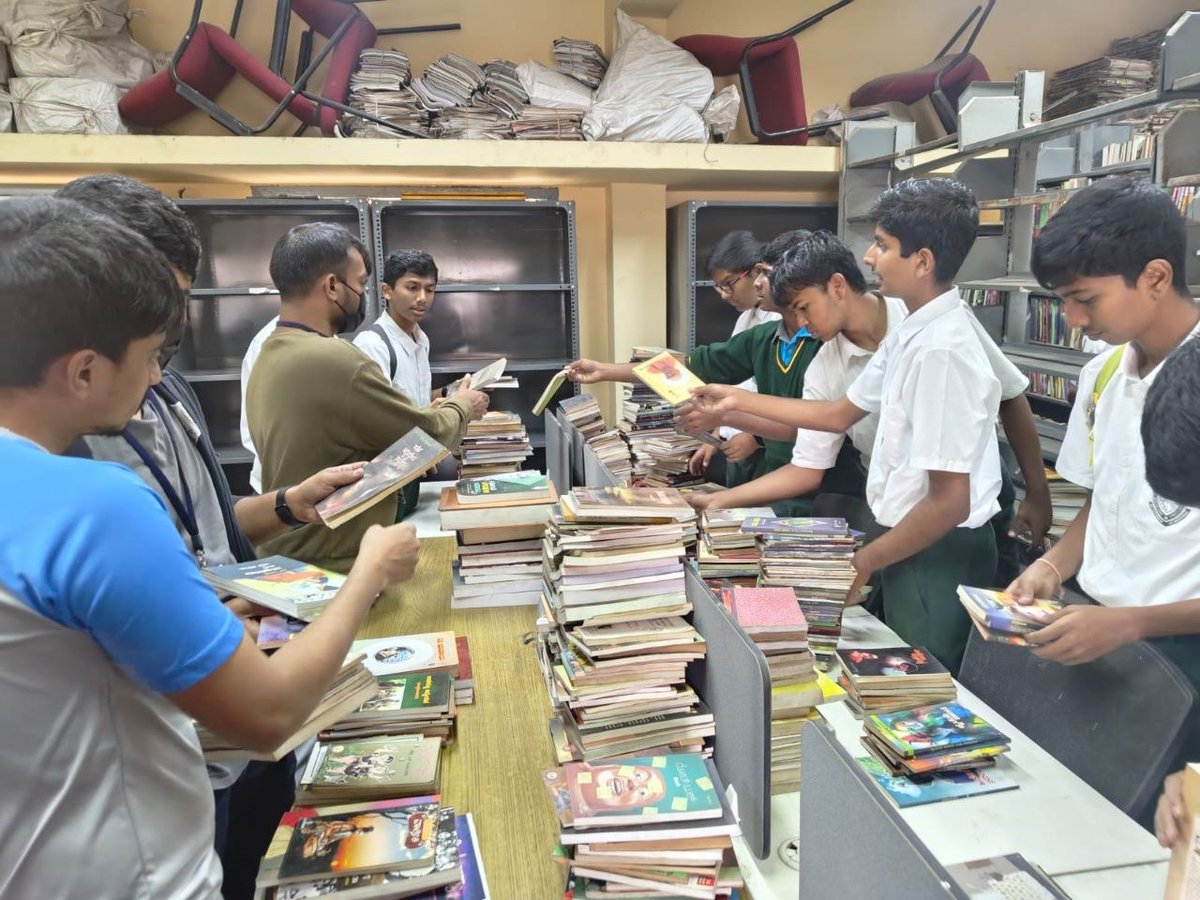 SmartSoCHope's tweet photo. What if the next generation never experiences the joy of a public library? 📚

Last Saturday, SmartSoC Hope Foundation, with St. Broseph Foundation &amp; Youth For Seva, restored the BBMP Library, Hoodi.  Let's preserve them before they disappear. ❤️ https://t.co/0KV0bh0MKz