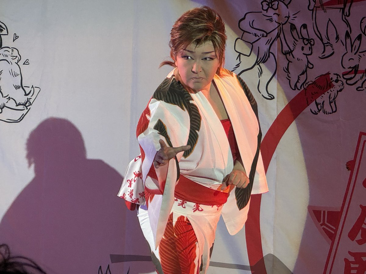 frmt_09's tweet photo. 2026/07/07   古町演芸場 昼

劇団朱光   水葉朱光/水川龍之助

-♪ あぐら酒：和田青児 https://t.co/MTHOfoPkef